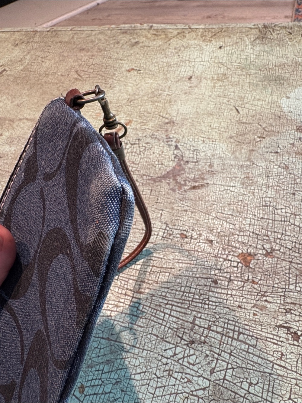 Coach Signature Blue Jacquard Fabric Wristlet Brown Leather Strap - Picture 4 of 6